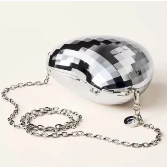 NWT Kate Spade x Target Silver Reflective Disco Heart Shaped Crossbody Bag Purse - Picture 4 of 6